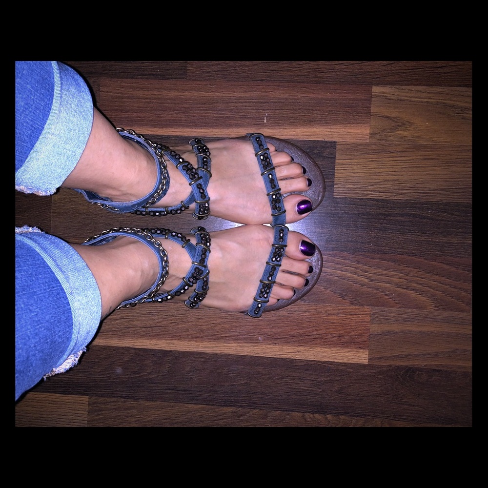 Make a statement Sandals 👡